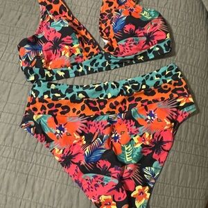 Tropical Floral Women's Bikini Set